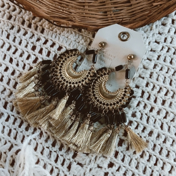 3/$12 ↠ Anthropologie Shiraleah Daria Black & Gold Beaded Fringe Earrings - Picture 2 of 5